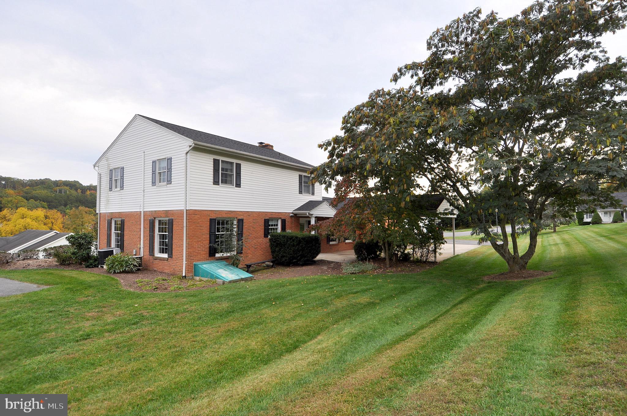 112 Garden Dr