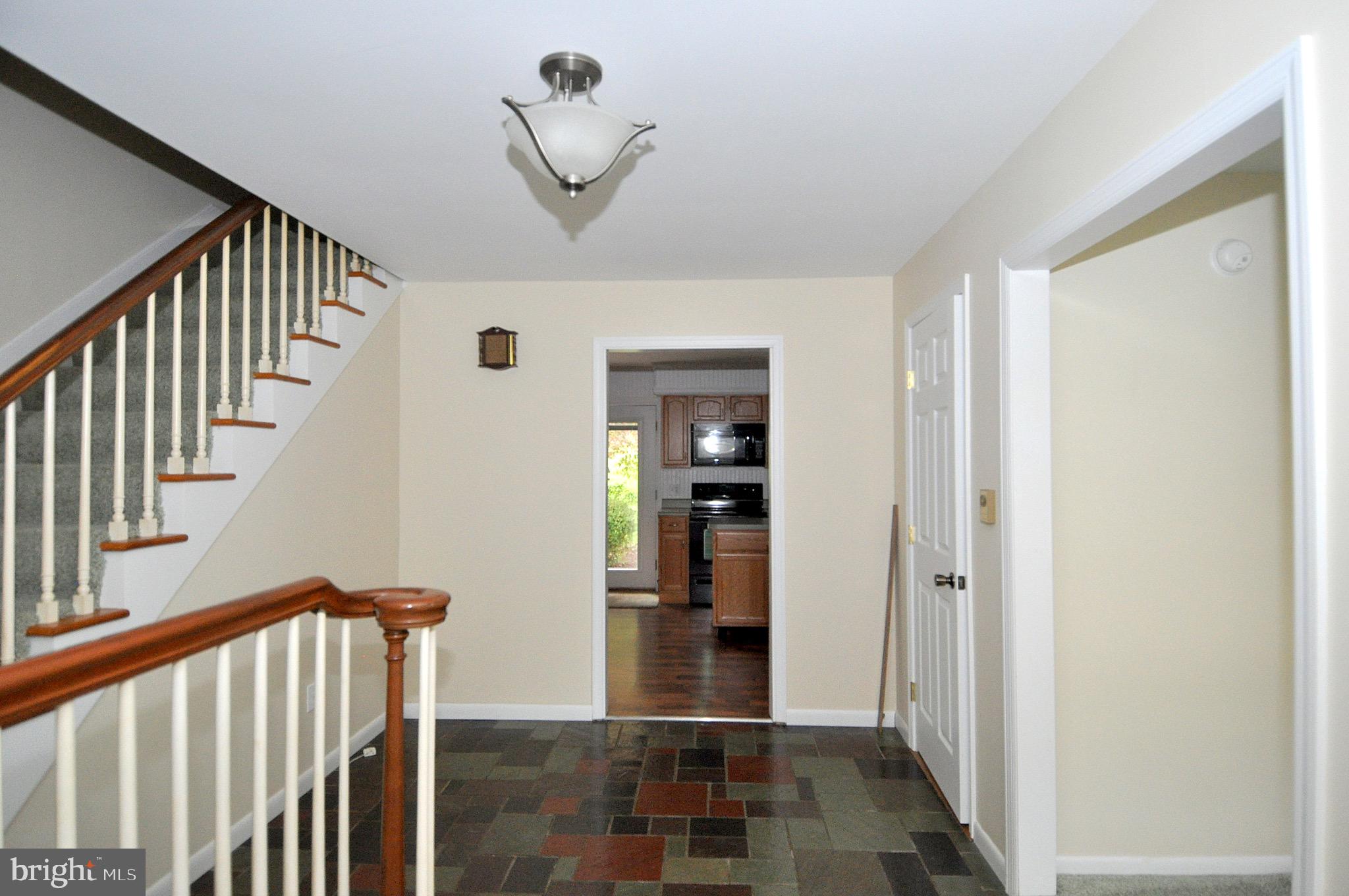 112 Garden Dr