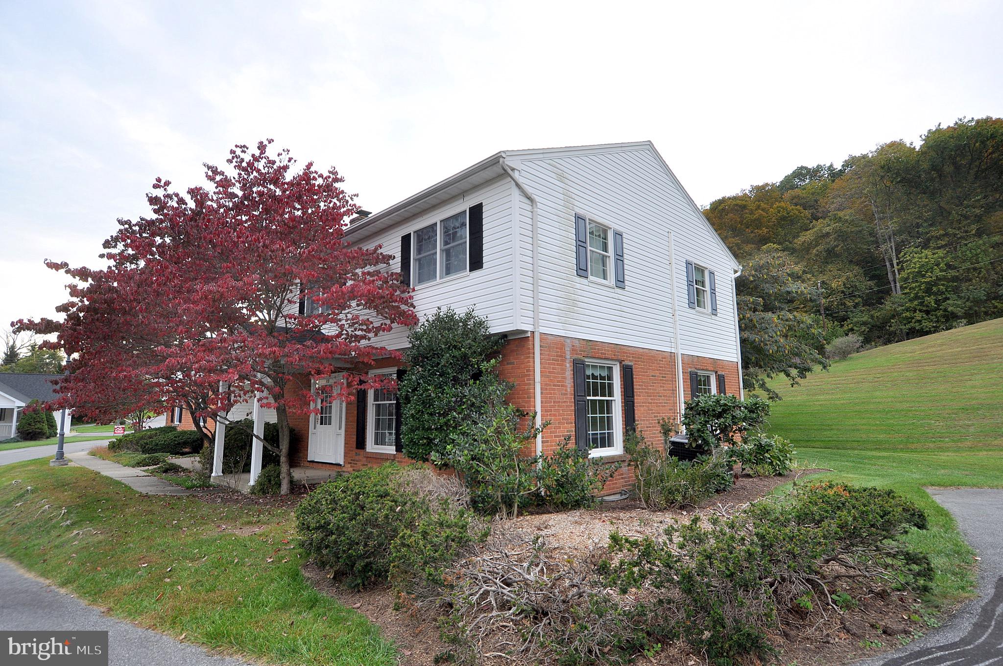 112 Garden Dr