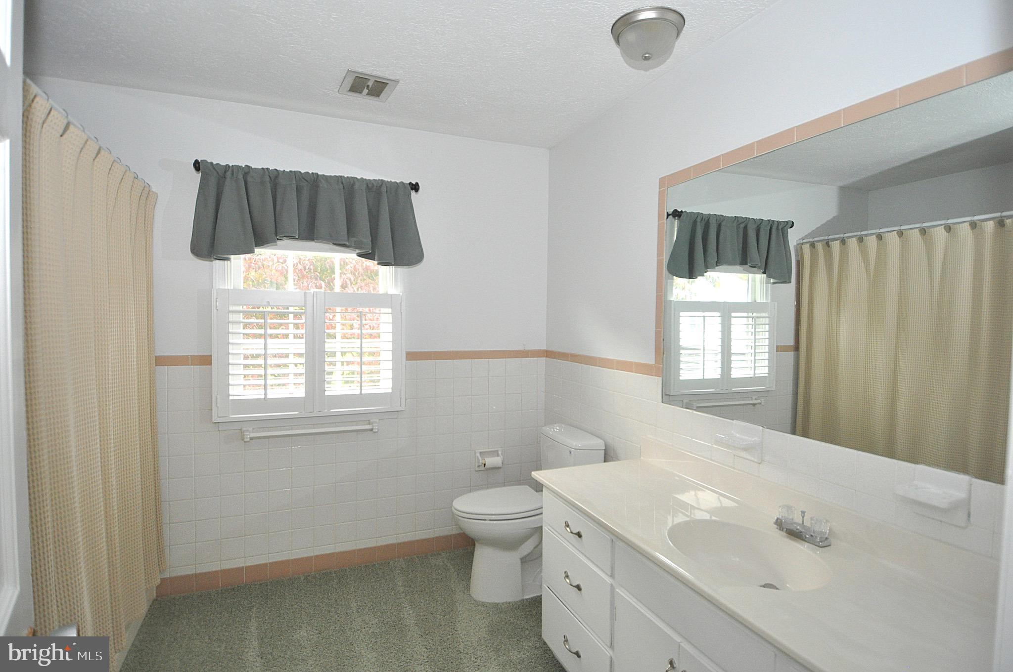 112 Garden Dr