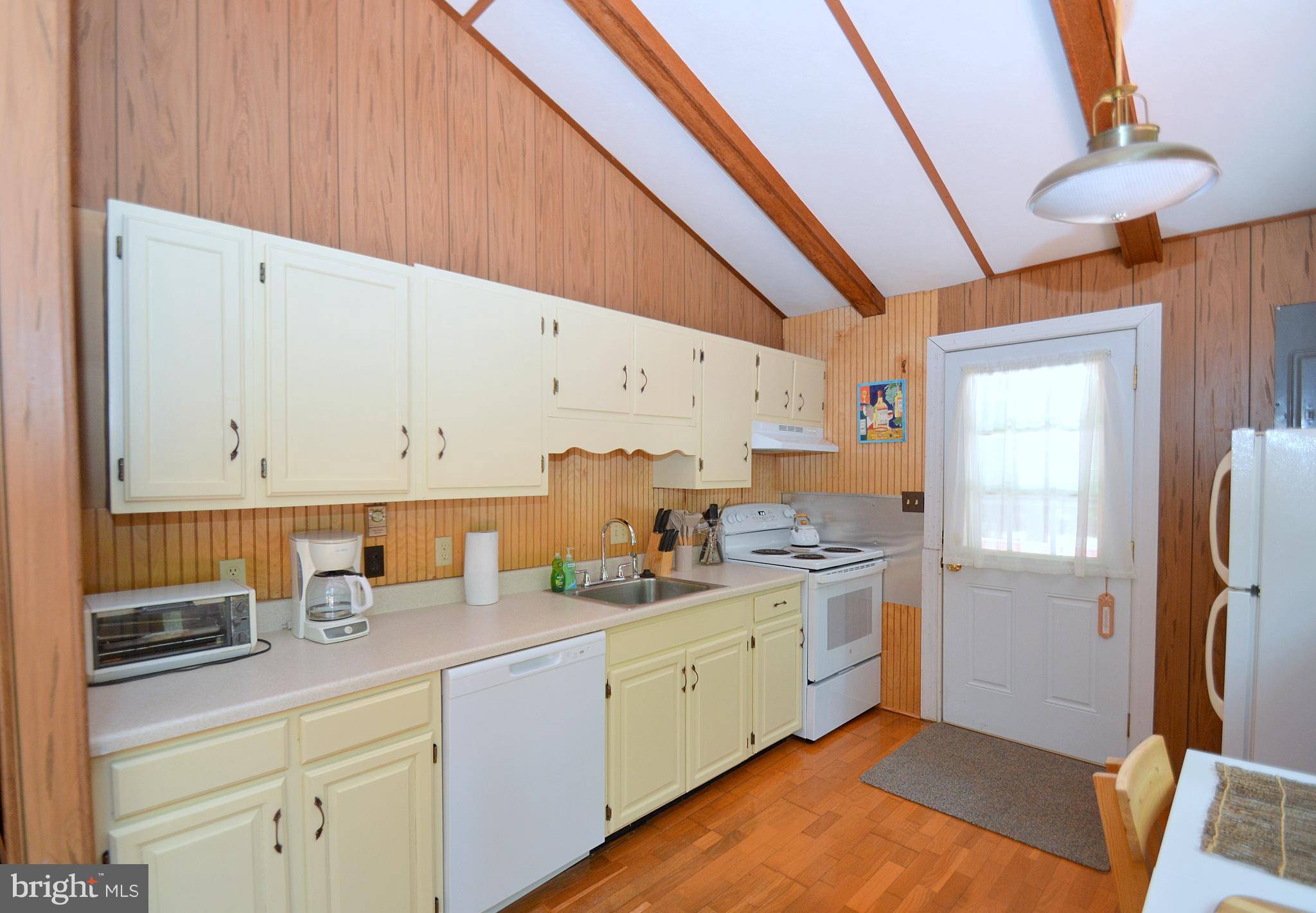 1220 Mountainside Rd