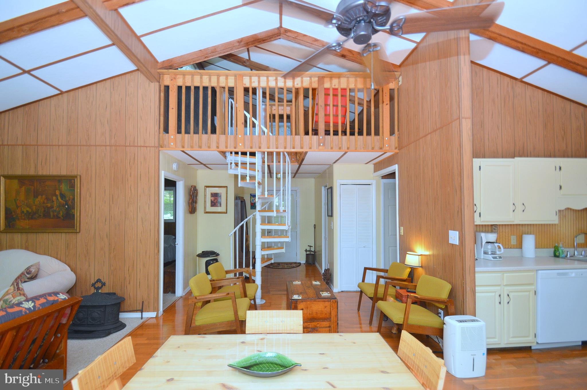 1220 Mountainside Rd