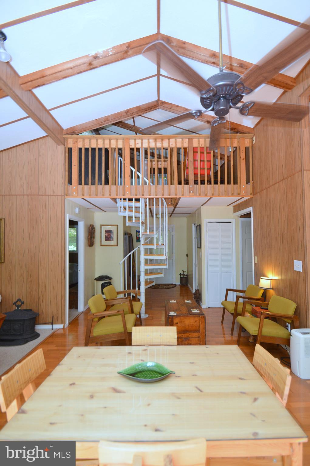 1220 Mountainside Rd