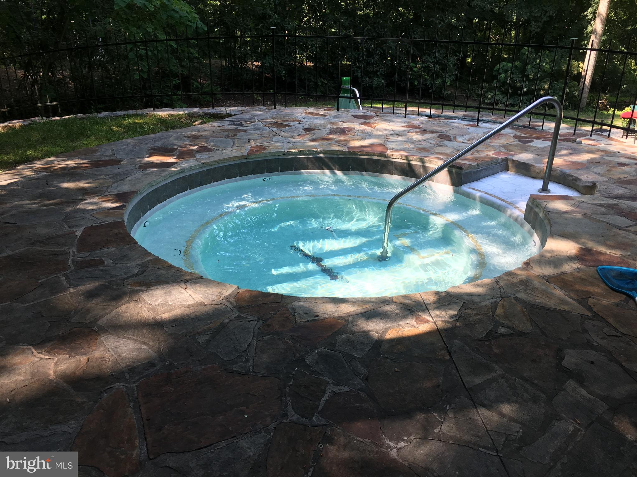 1220 Mountainside Rd