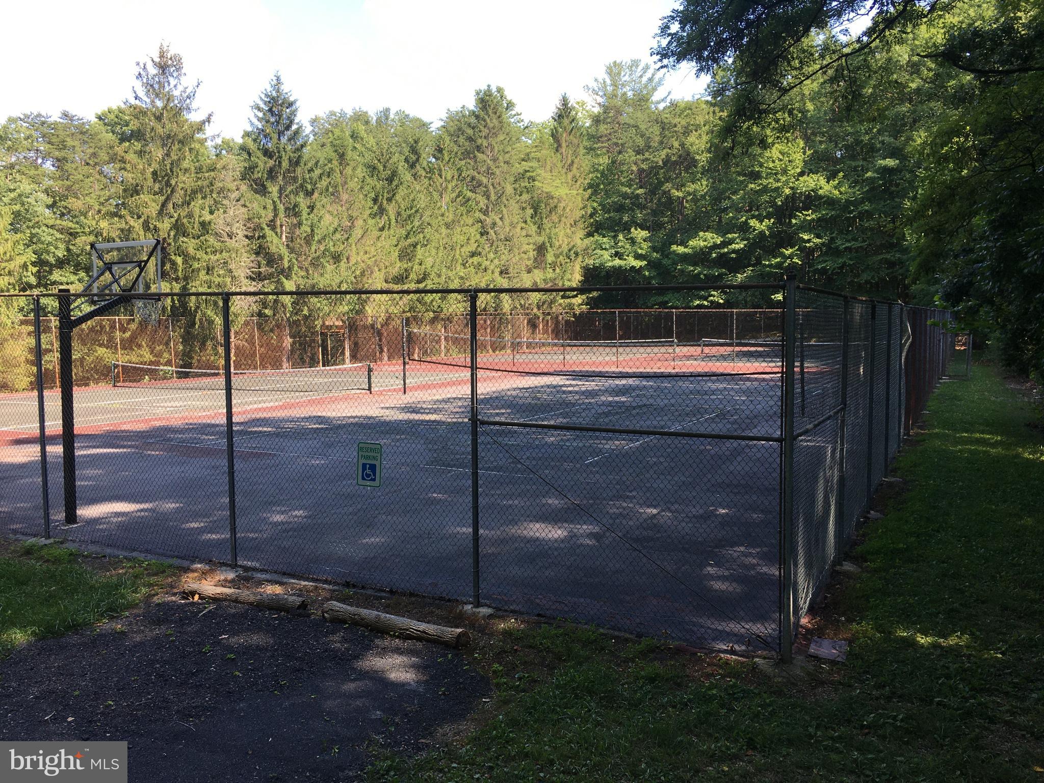 1220 Mountainside Rd