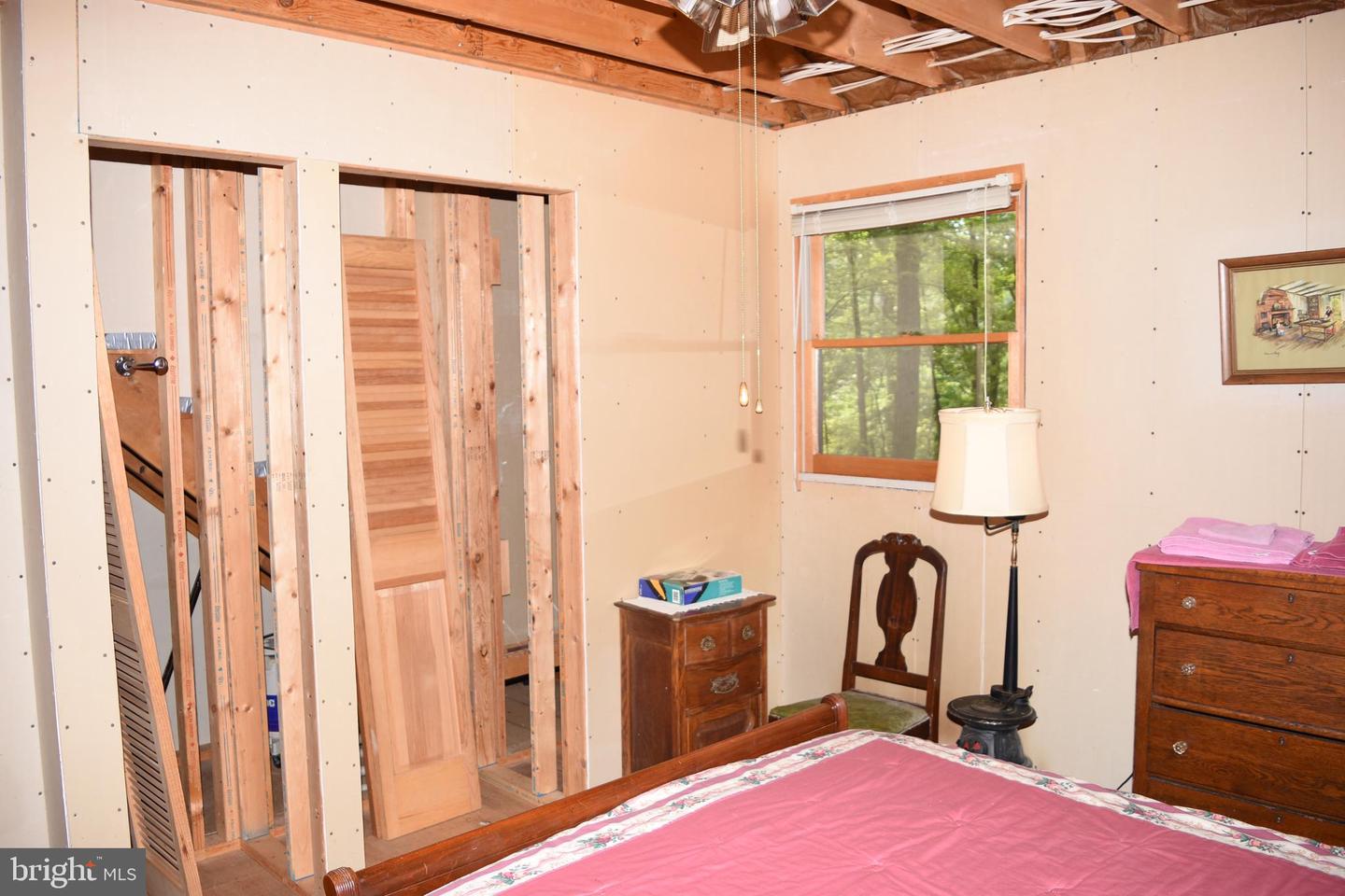 144 Rustic Ln