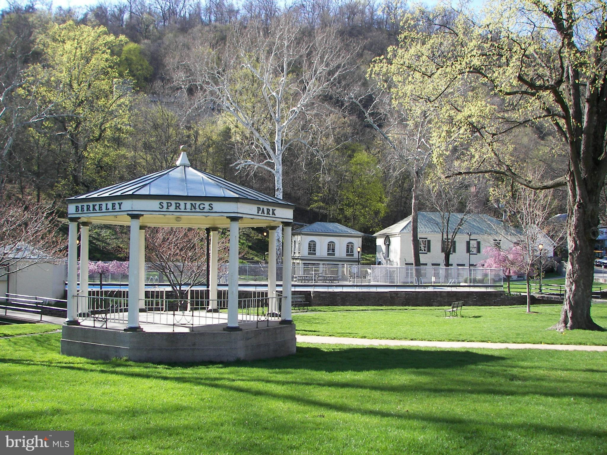 Apple Orchard Cir