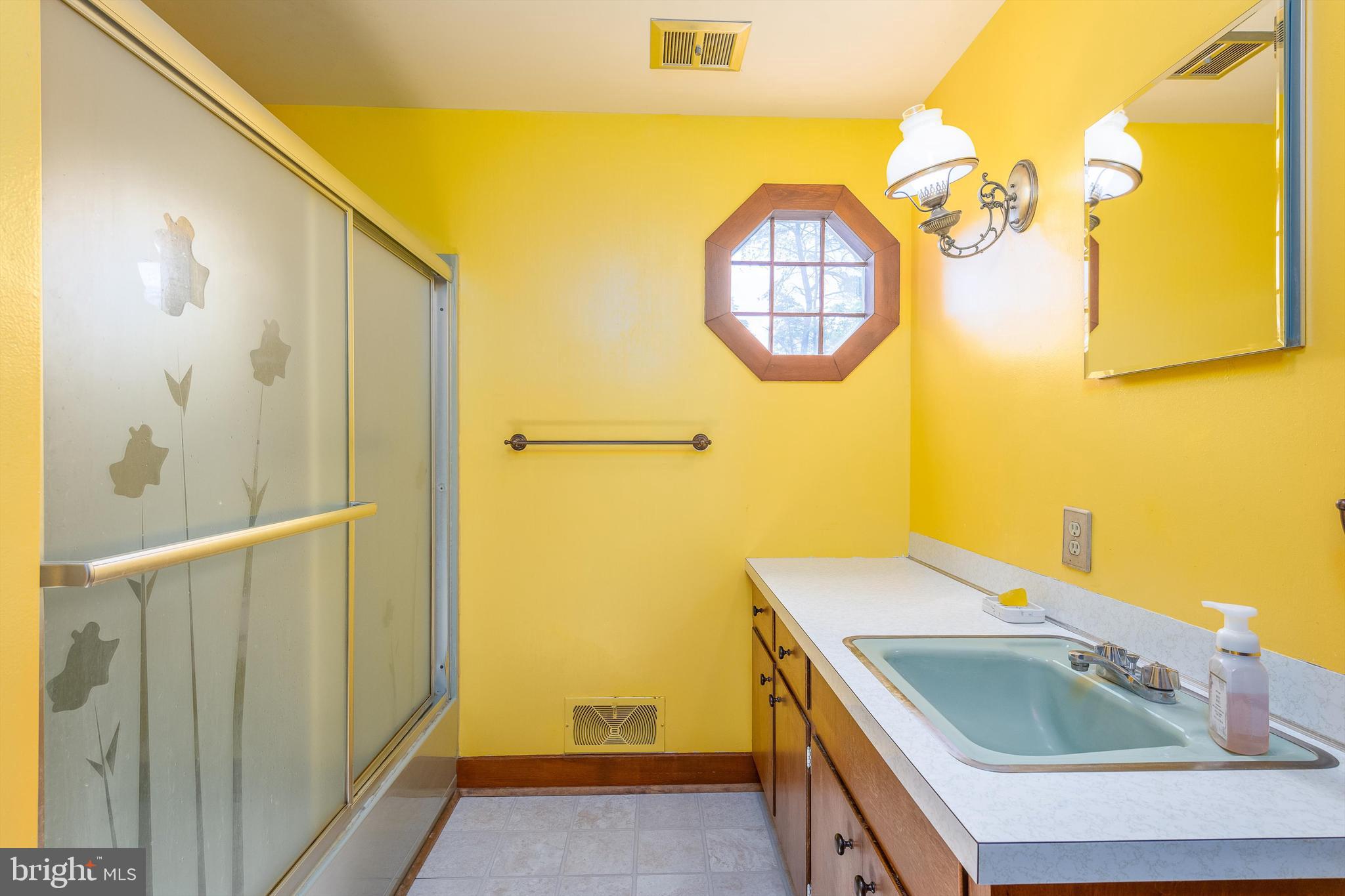 121 Elderberry Dr