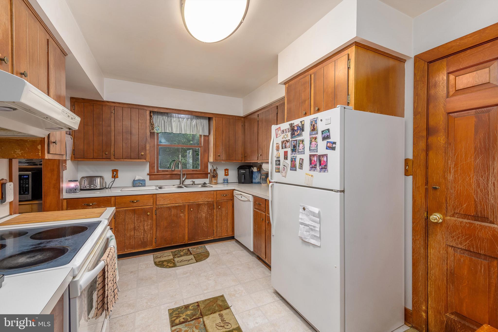 121 Elderberry Dr
