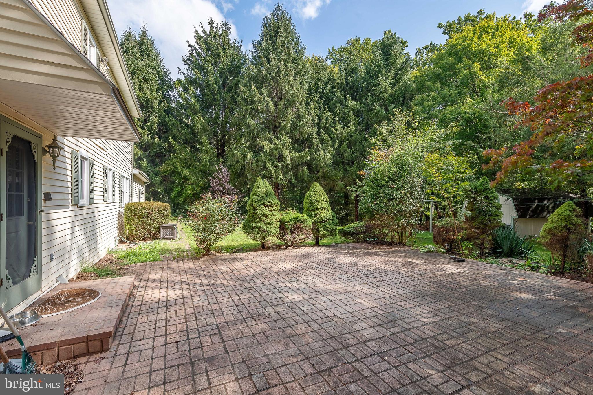 160 Cottage Place Dr