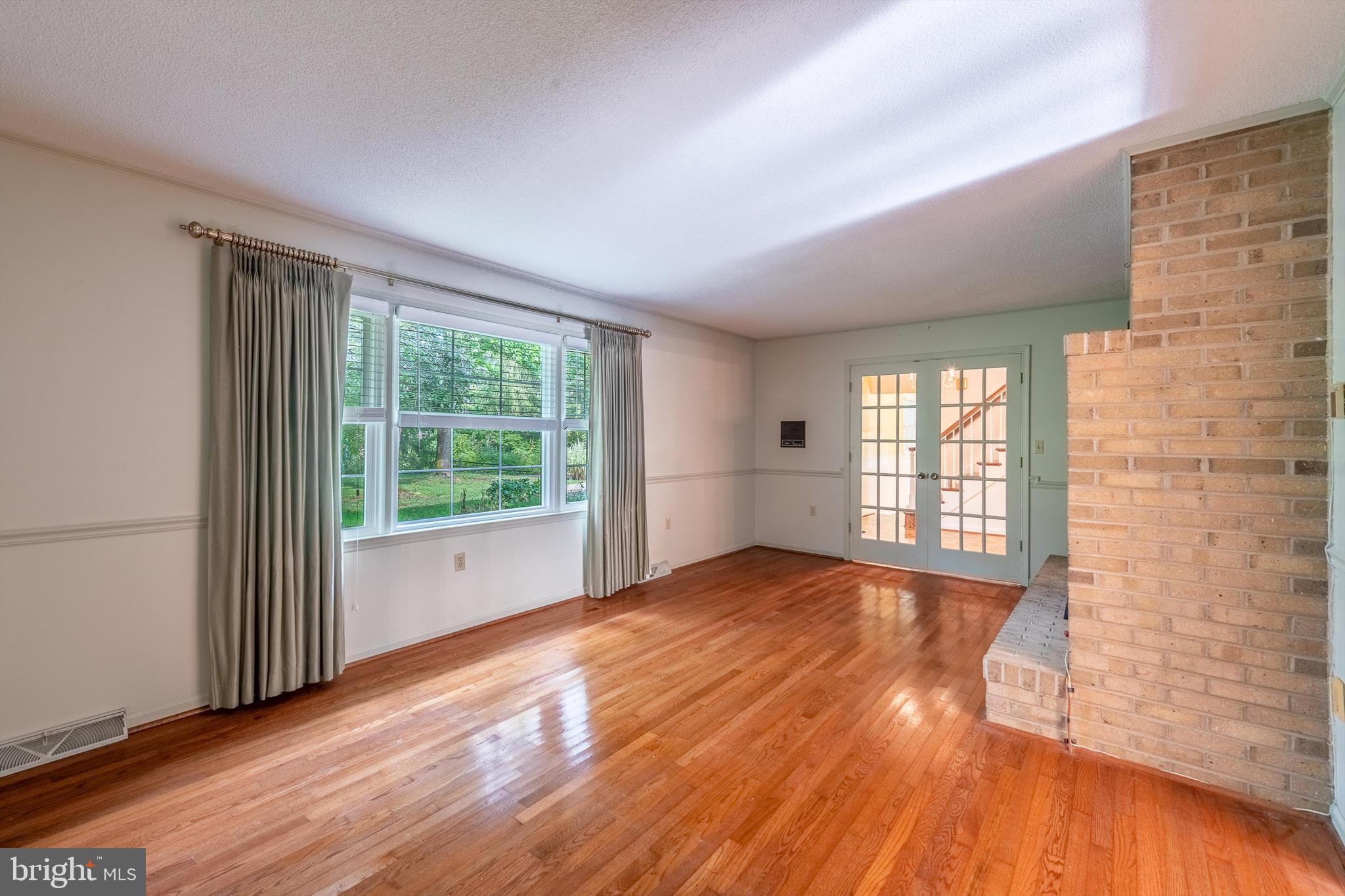 160 Cottage Place Dr