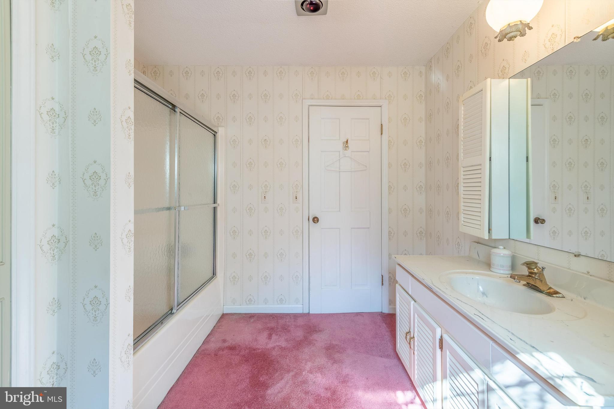 160 Cottage Place Dr