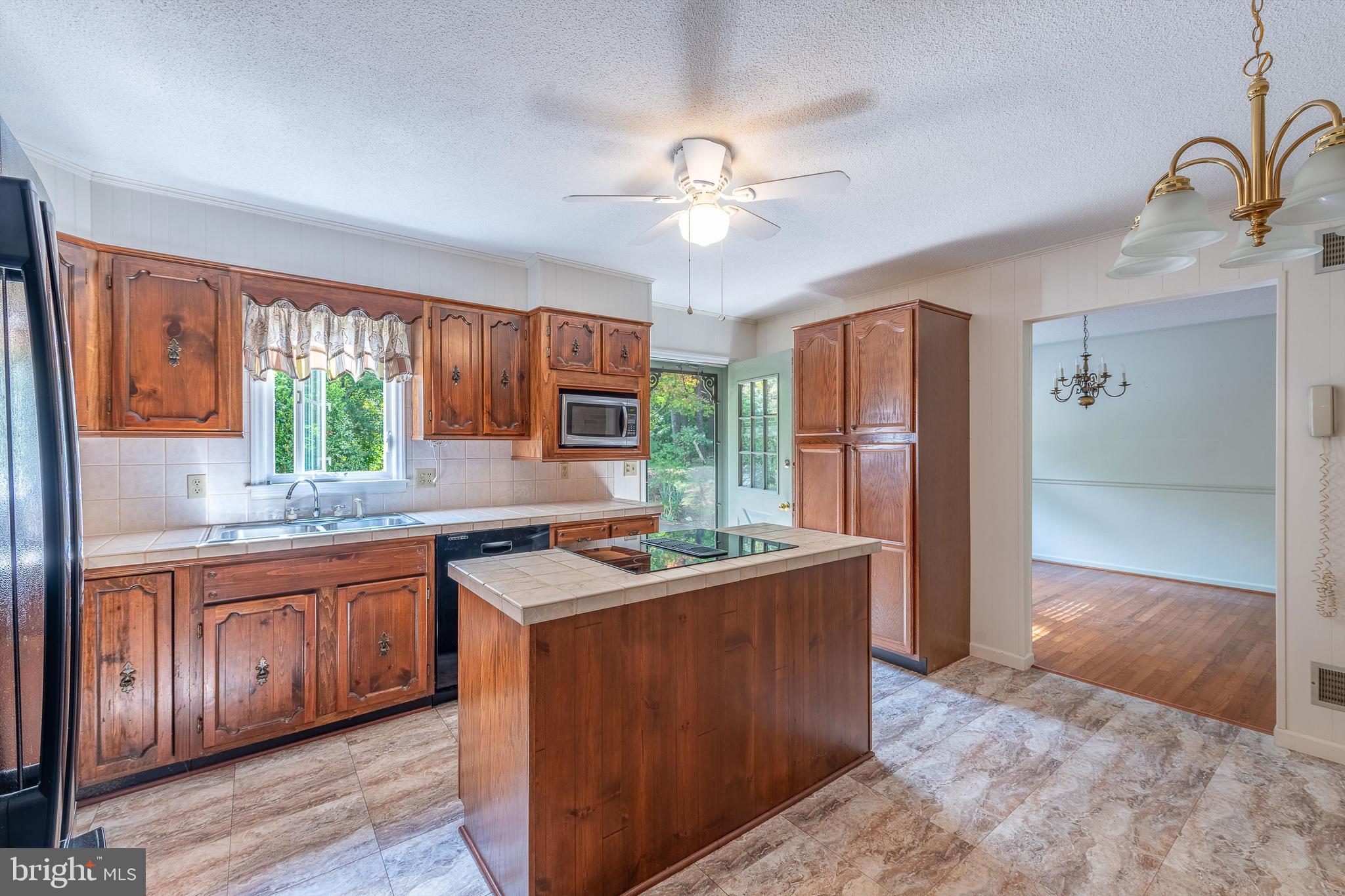 160 Cottage Place Dr