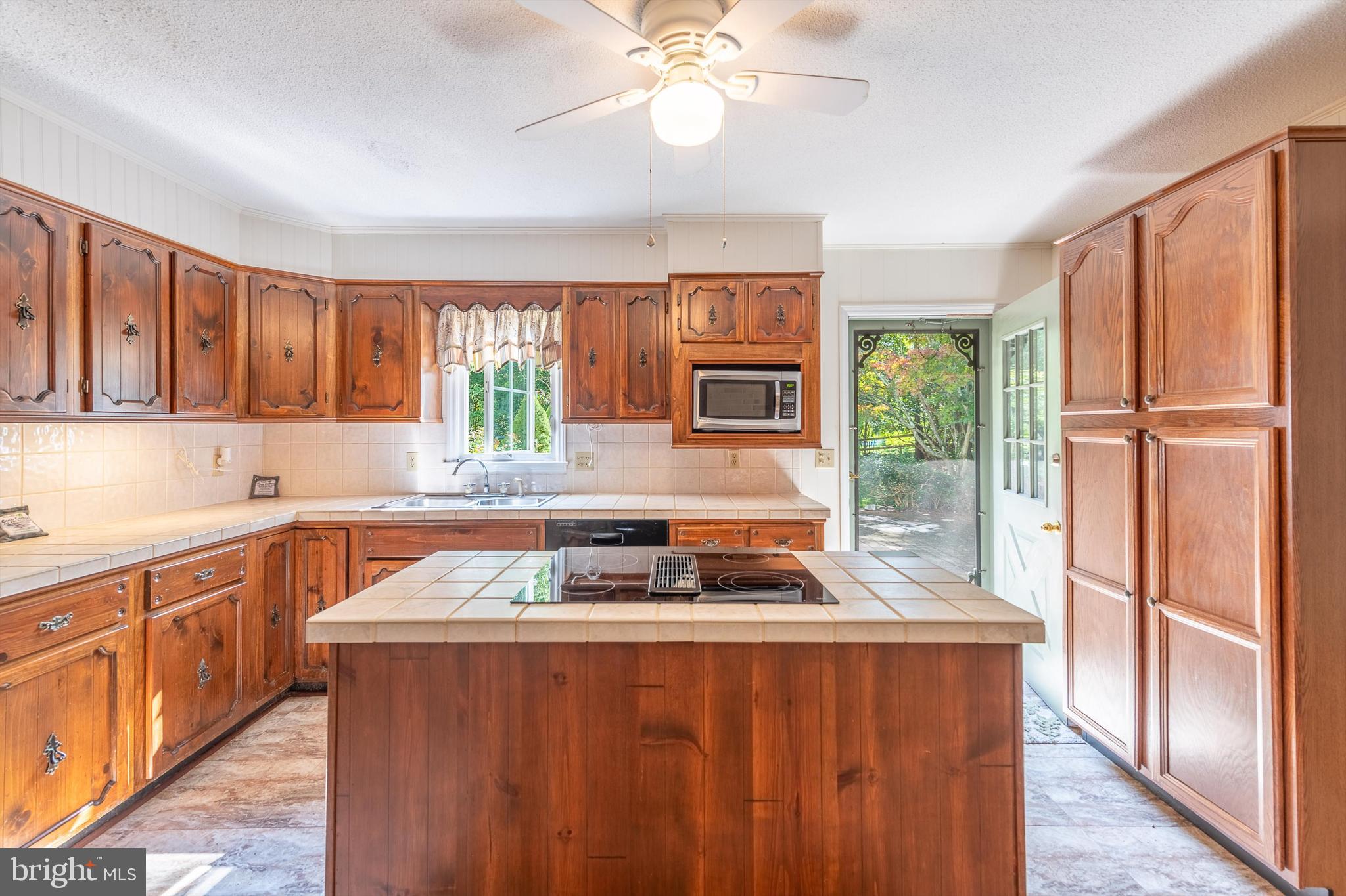 160 Cottage Place Dr