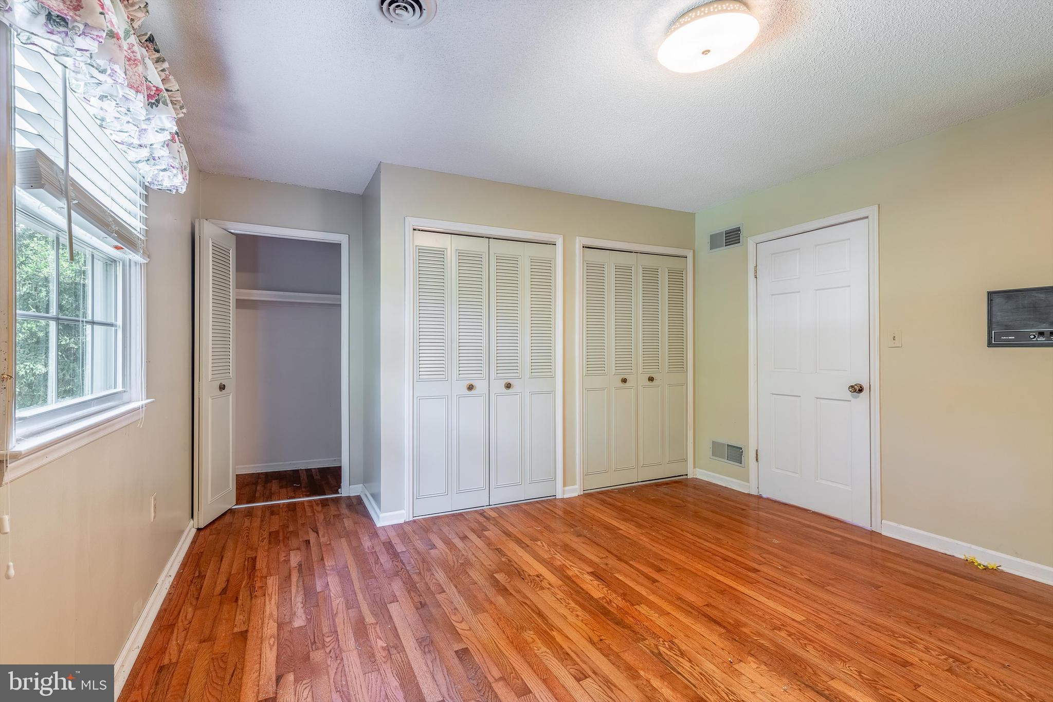 160 Cottage Place Dr