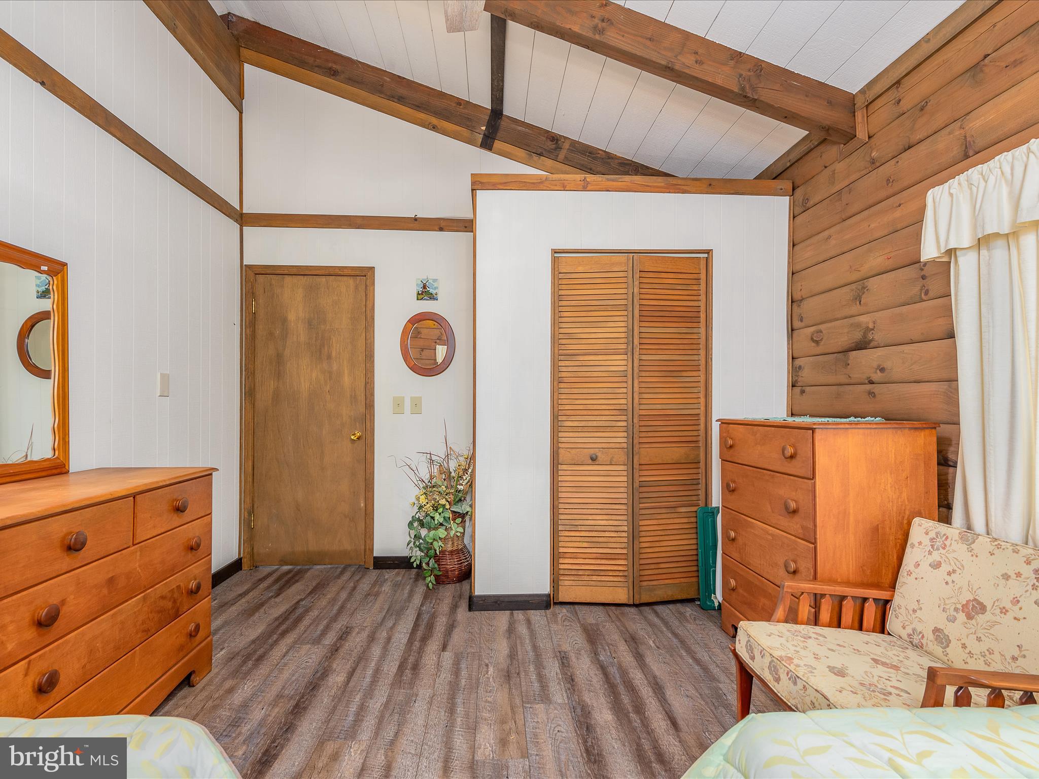 56 Sir Johns Run Rd