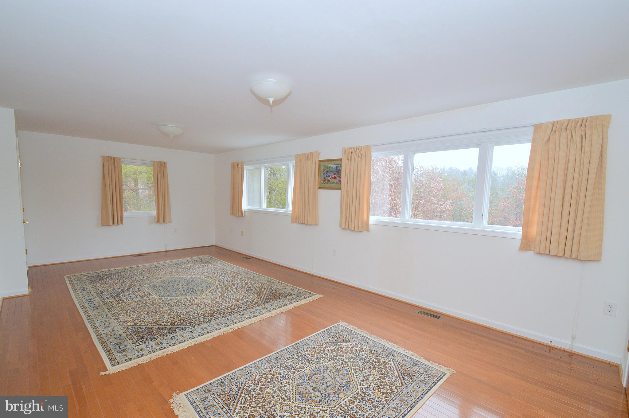 7 Lantern Ln