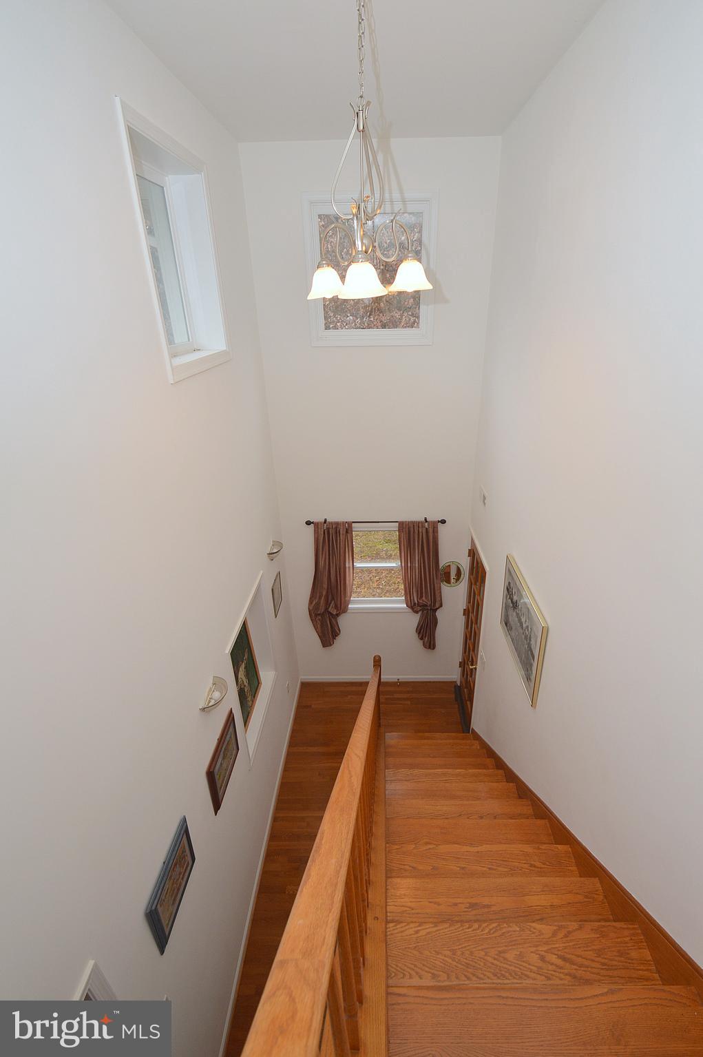 7 Lantern Ln