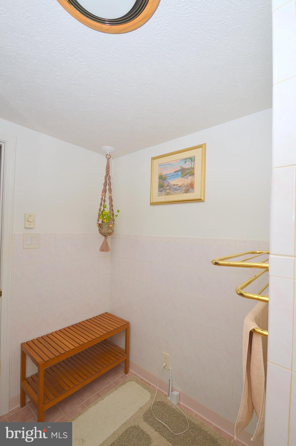 7 Lantern Ln