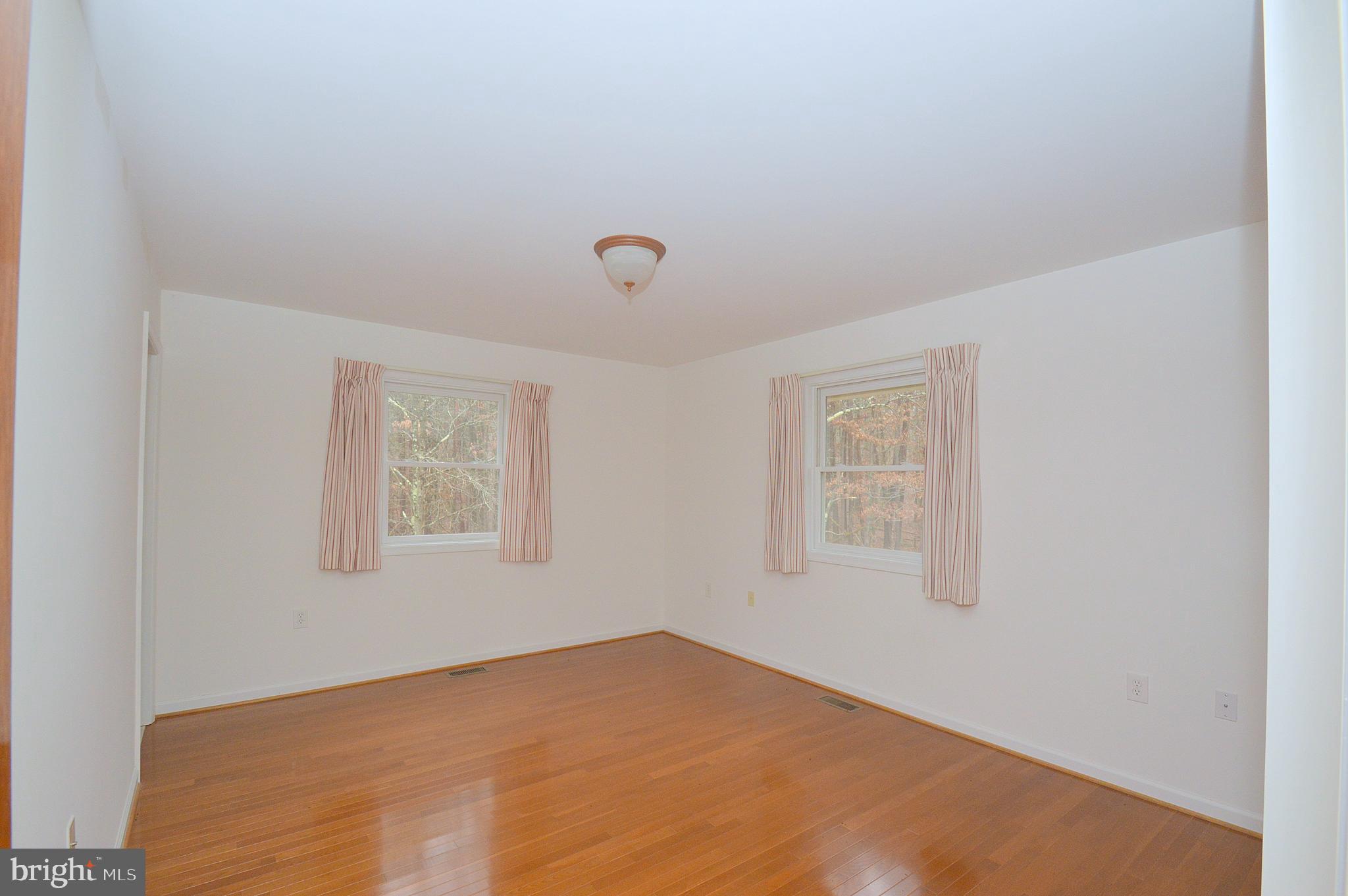7 Lantern Ln