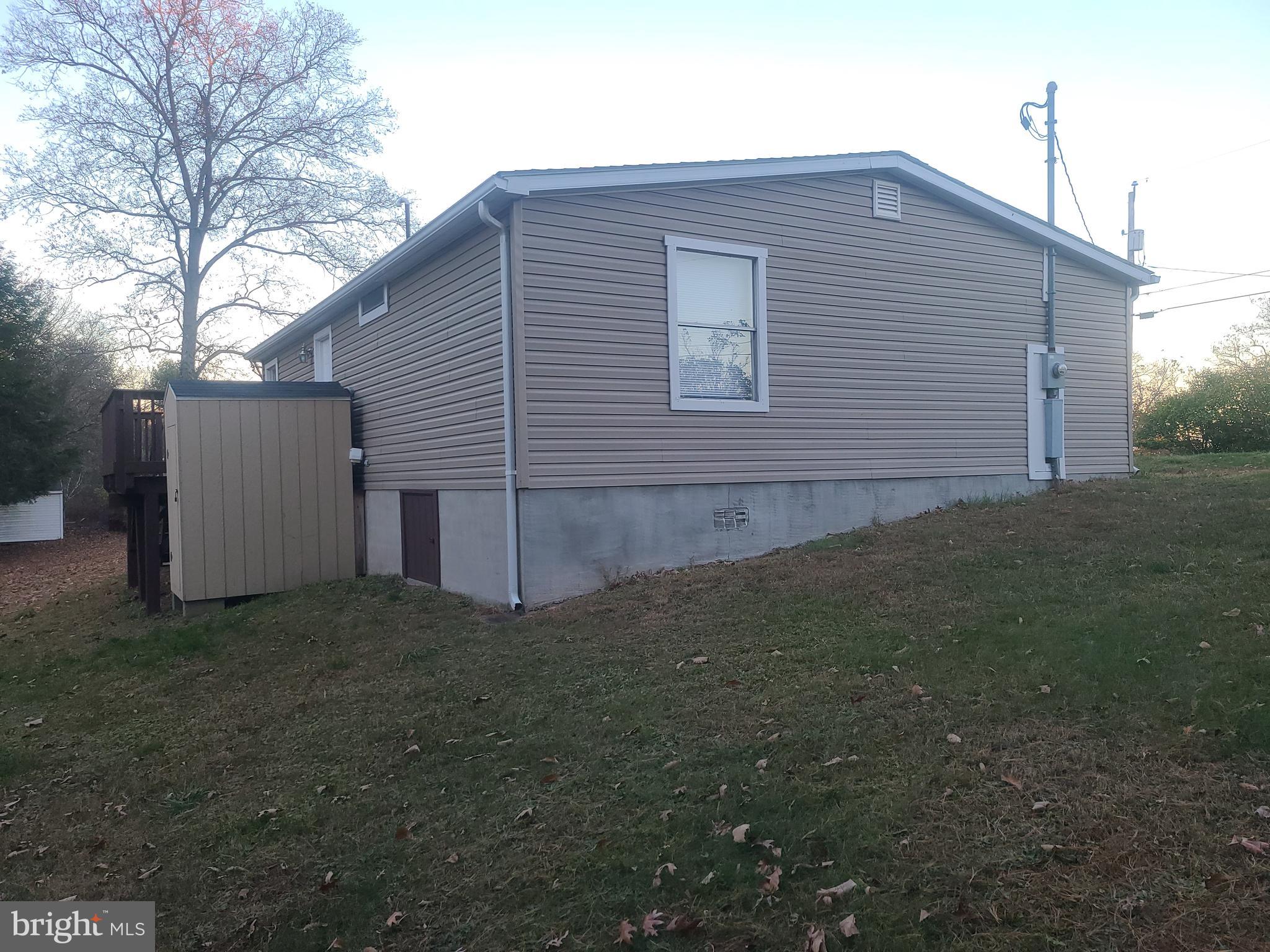 831 Longview Dr