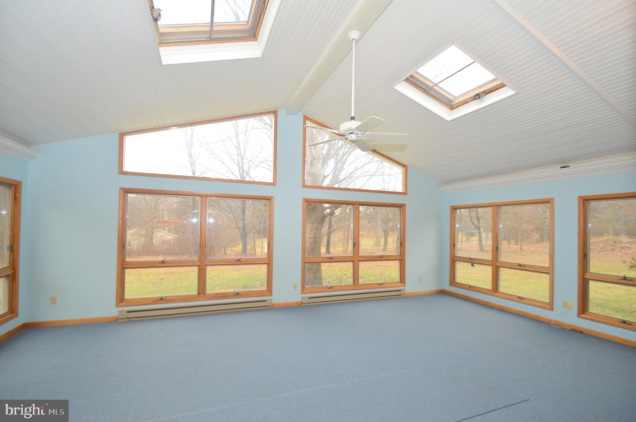 315 Shirley Dr