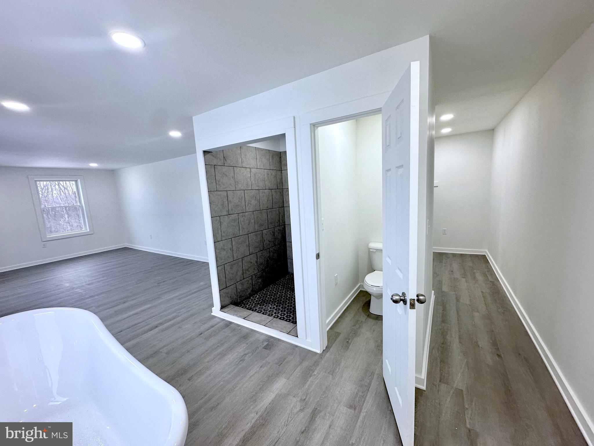 253 Douglas Ln