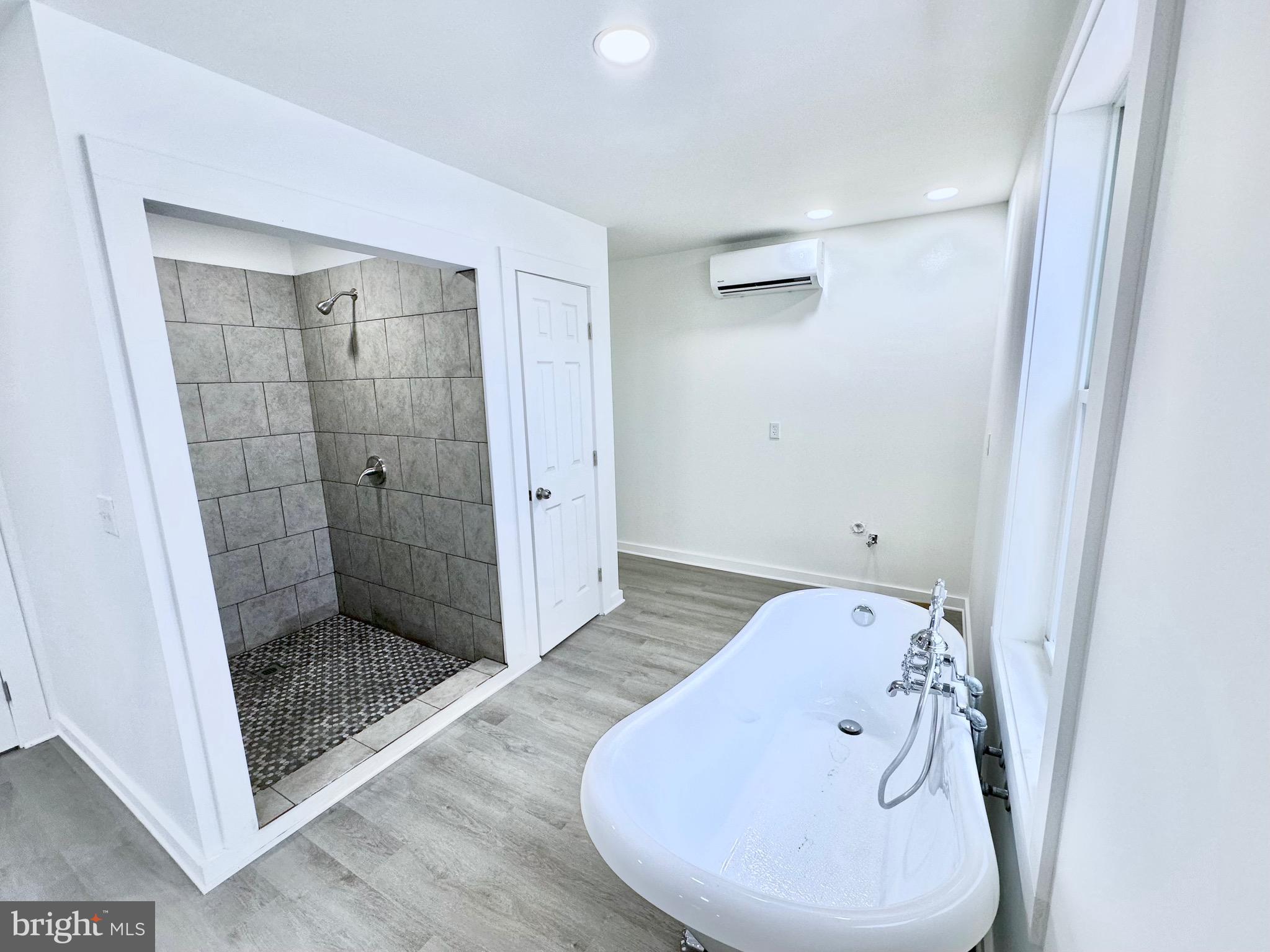 253 Douglas Ln