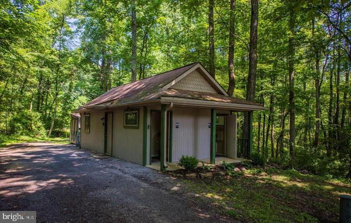 170 Cardinal Ln