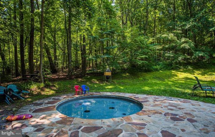 170 Cardinal Ln