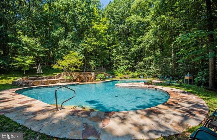 170 Cardinal Ln