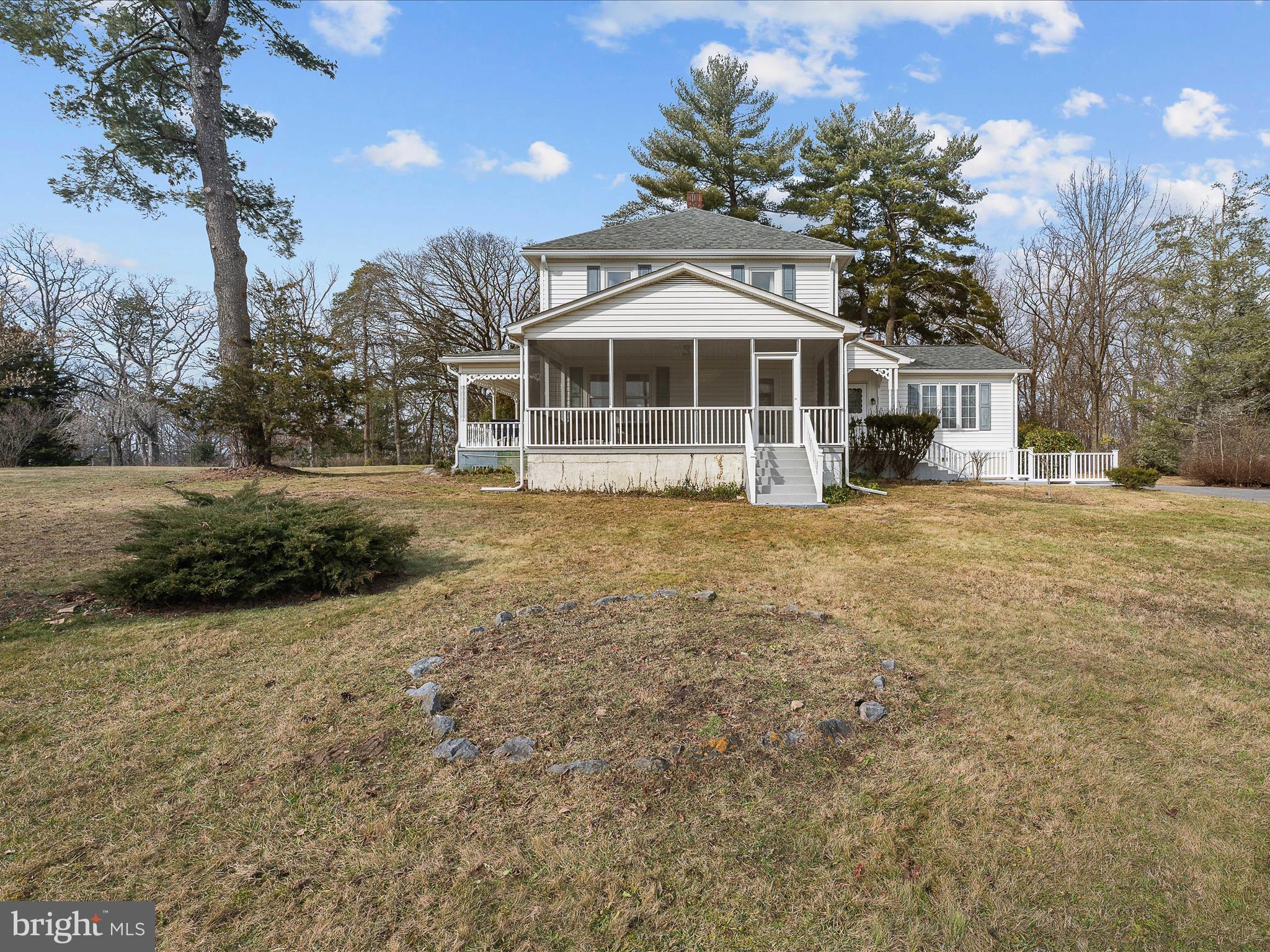 64 Linden Farm Ln
