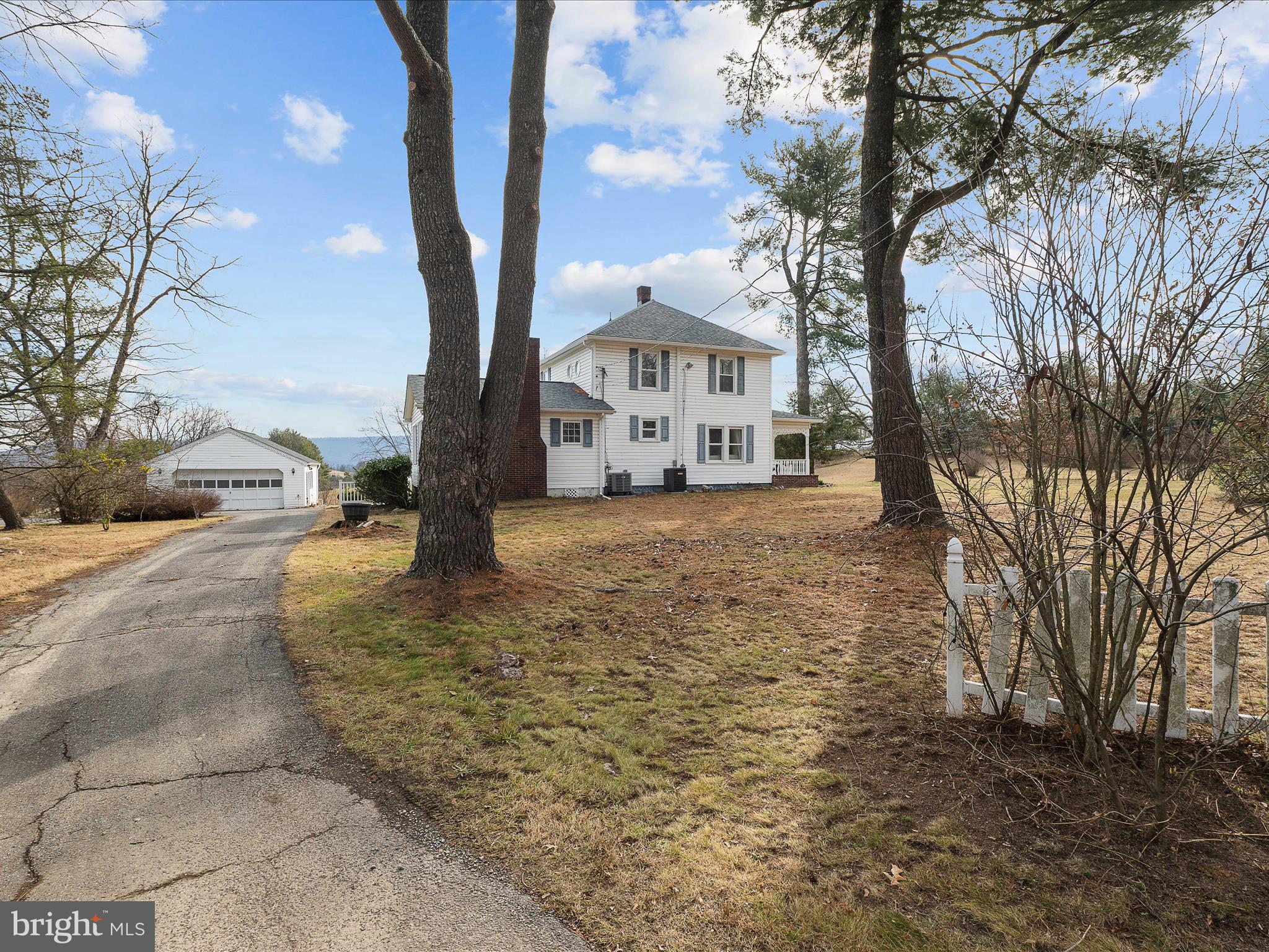 64 Linden Farm Ln