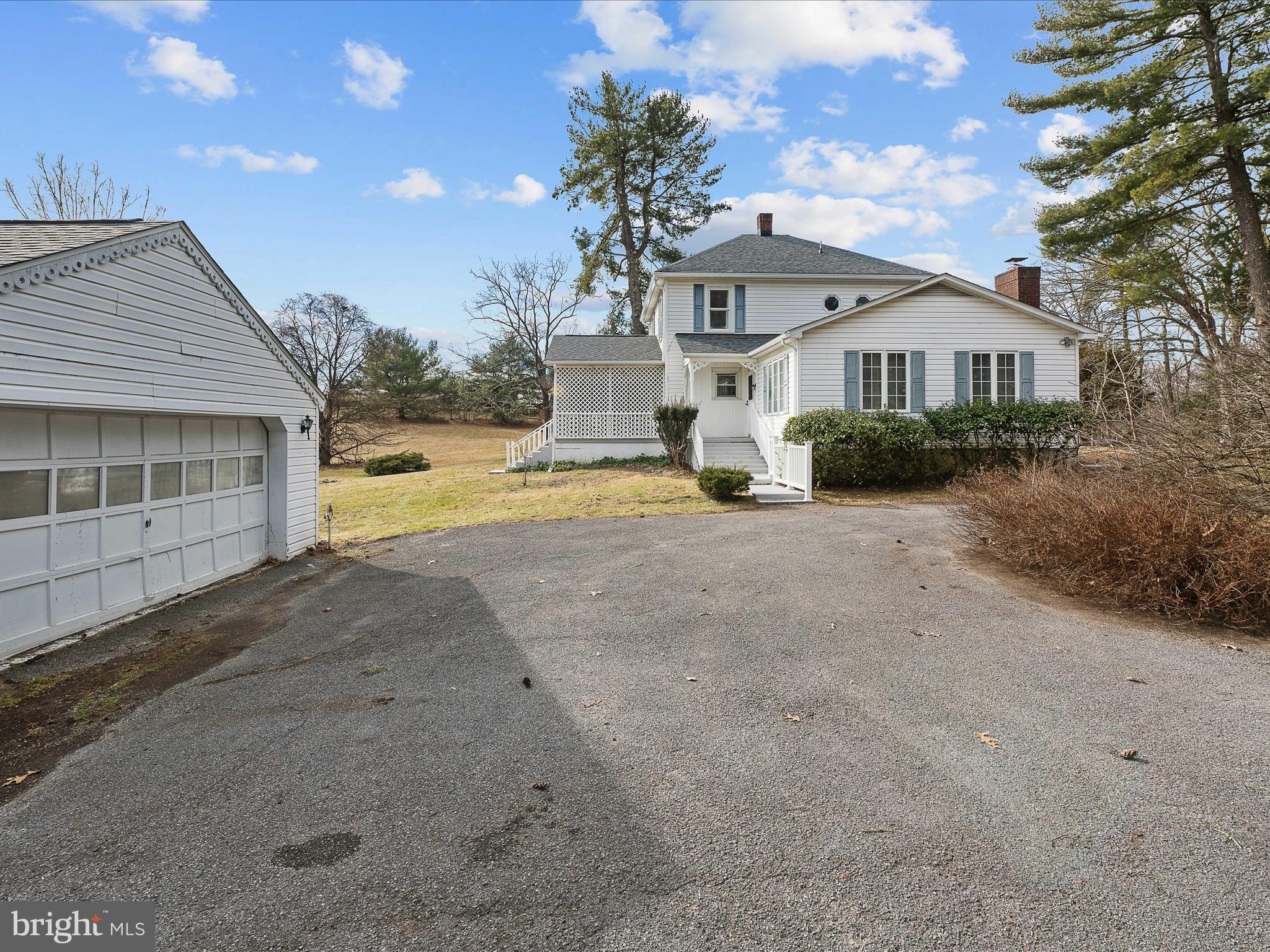 64 Linden Farm Ln