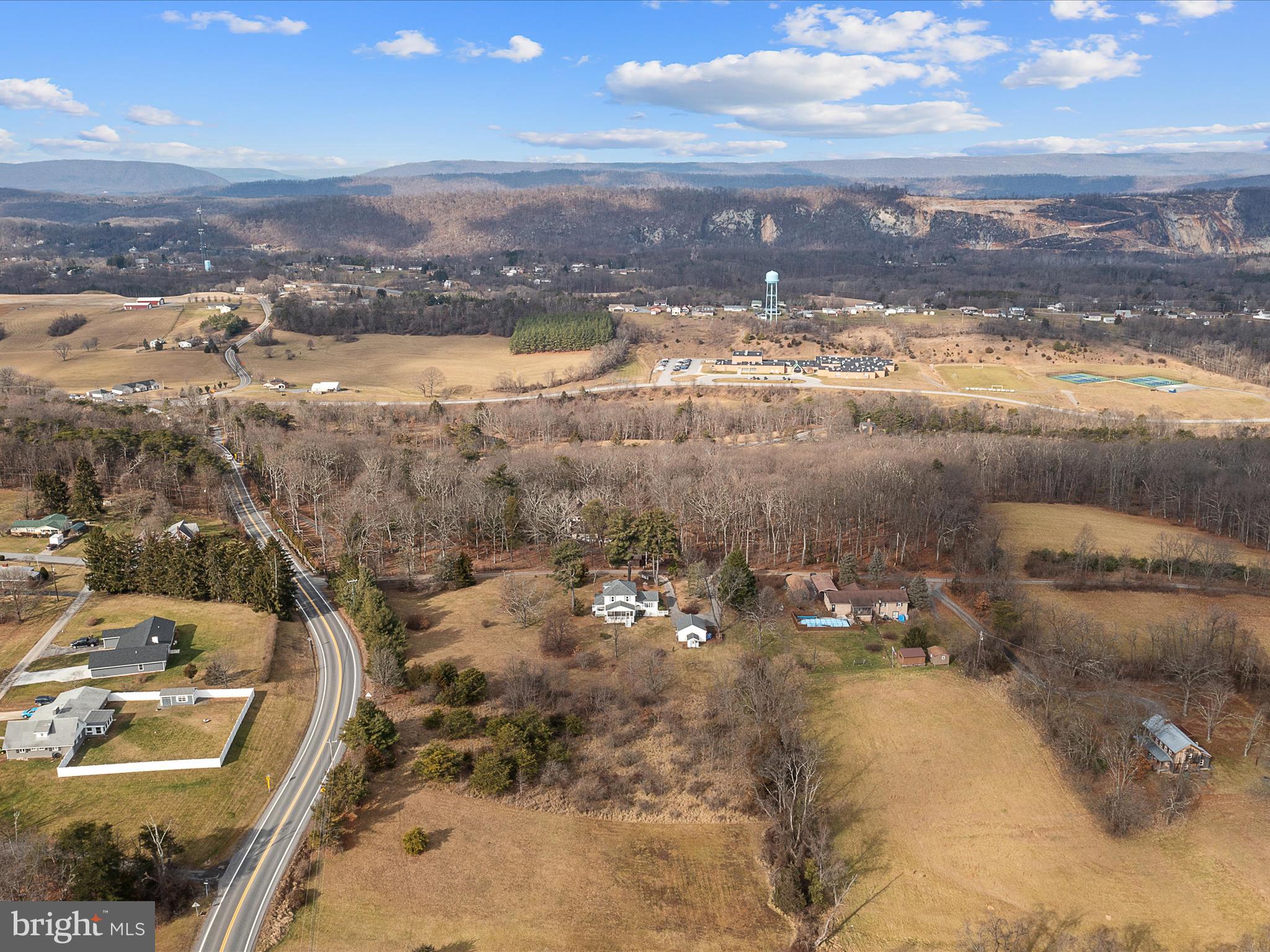 64 Linden Farm Ln
