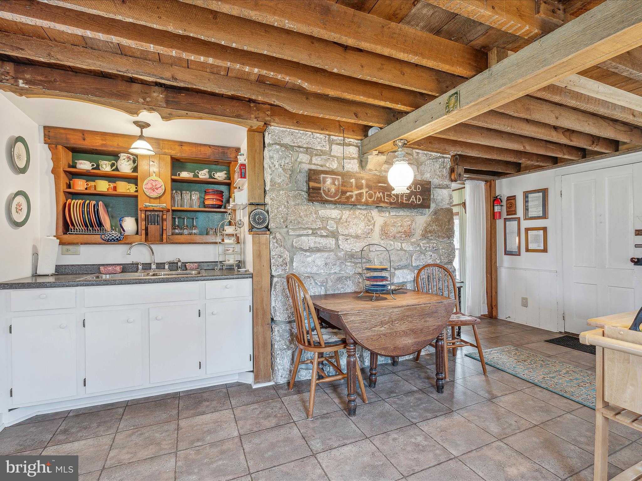 112 Linden Farm Ln