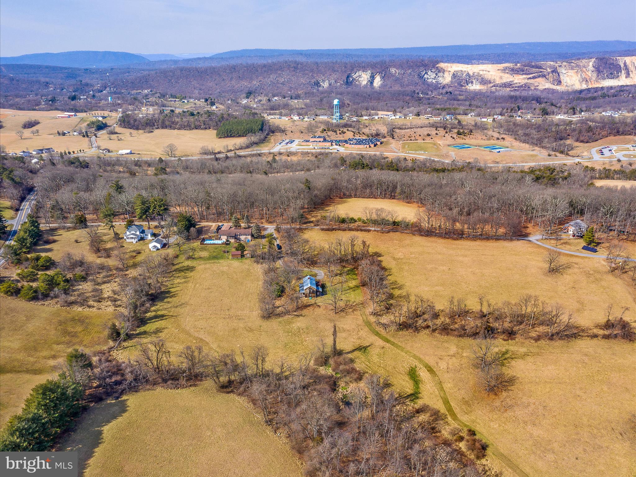 112 Linden Farm Ln