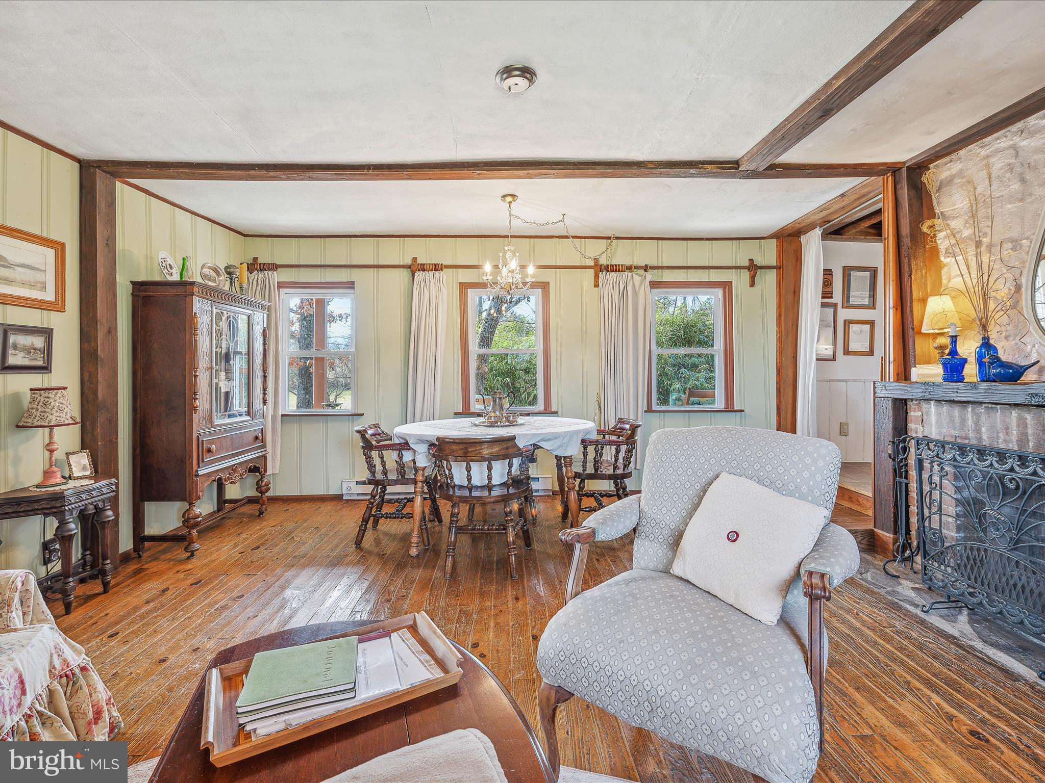 112 Linden Farm Ln