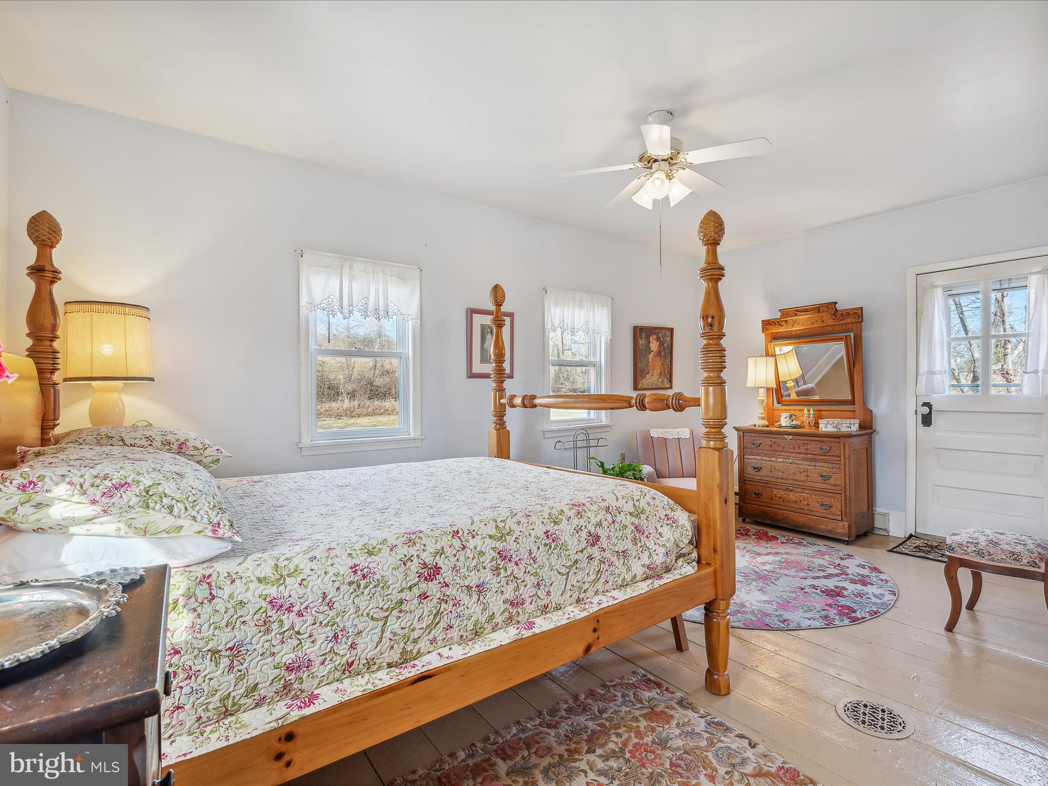 112 Linden Farm Ln