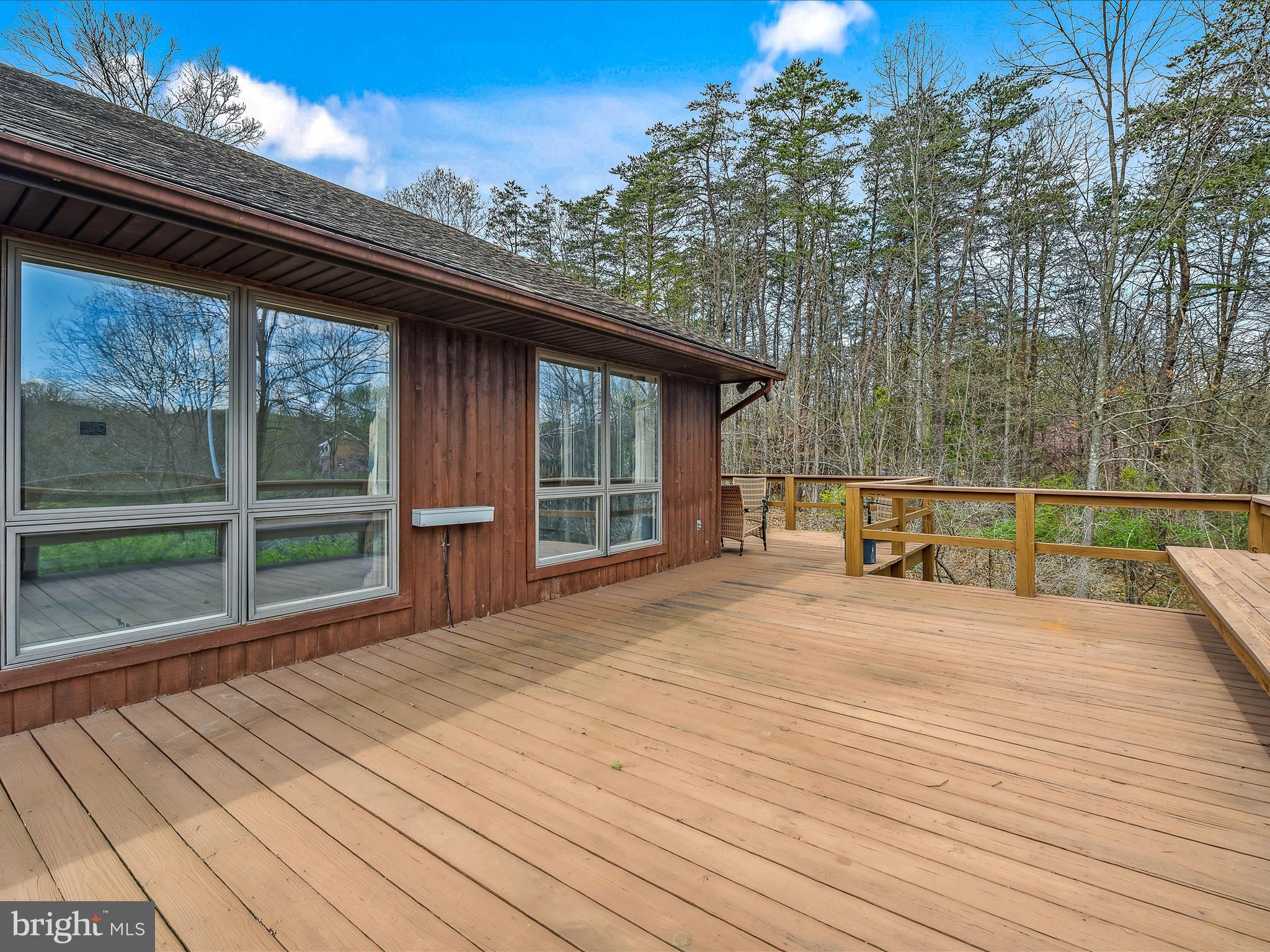 80 Spring Valley Ln
