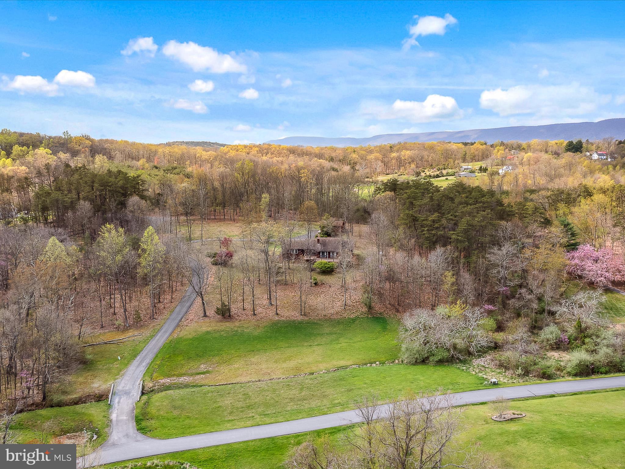 80 Spring Valley Ln