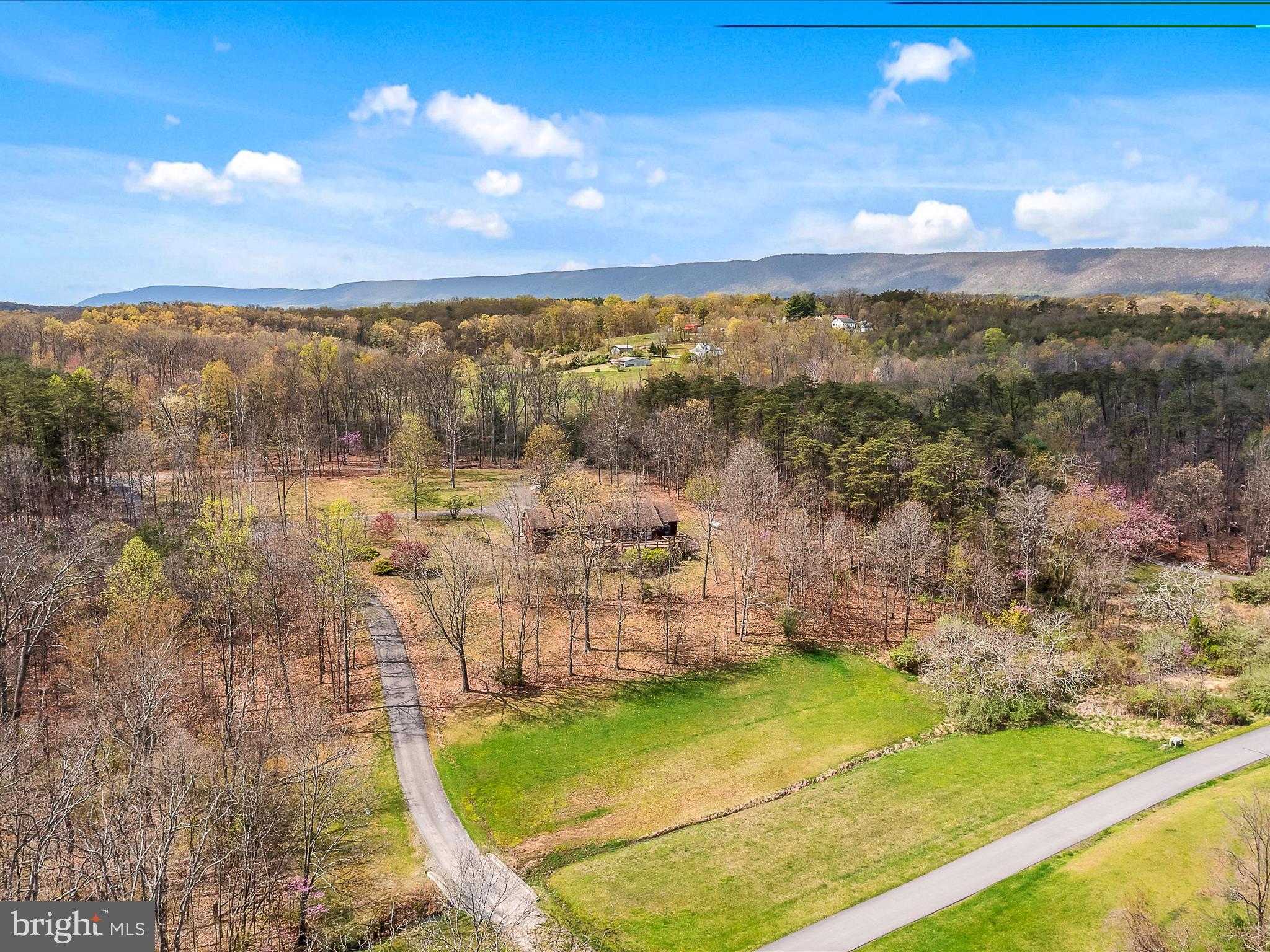 80 Spring Valley Ln
