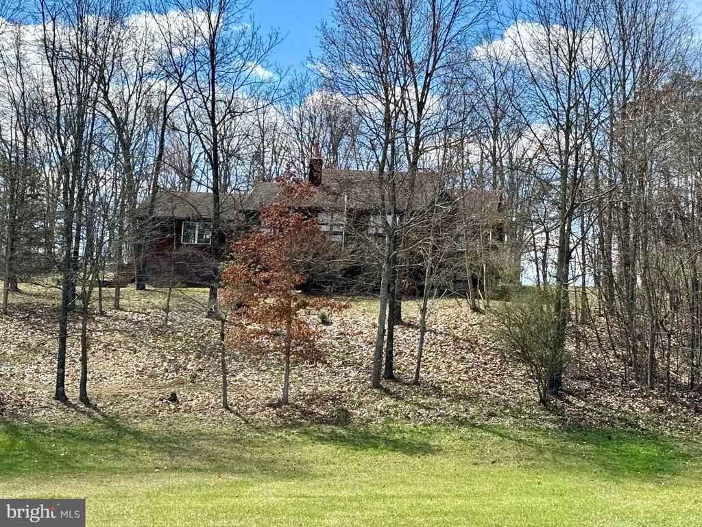 80 Spring Valley Ln