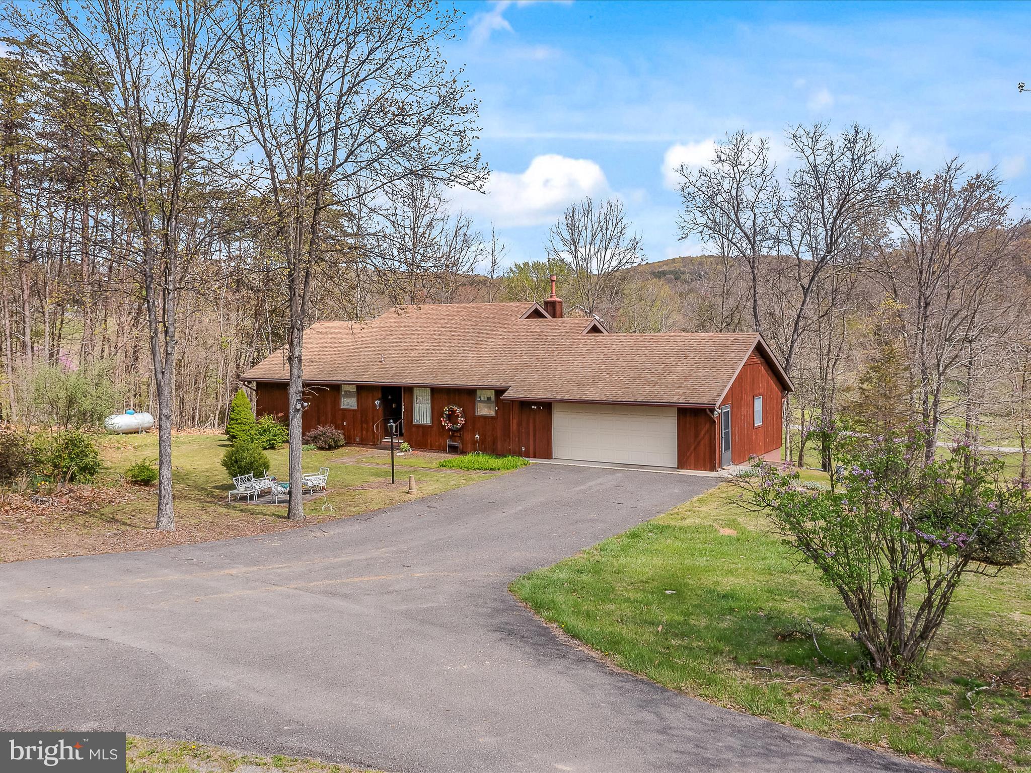 80 Spring Valley Ln