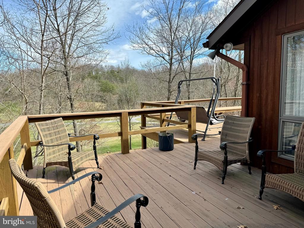 80 Spring Valley Ln