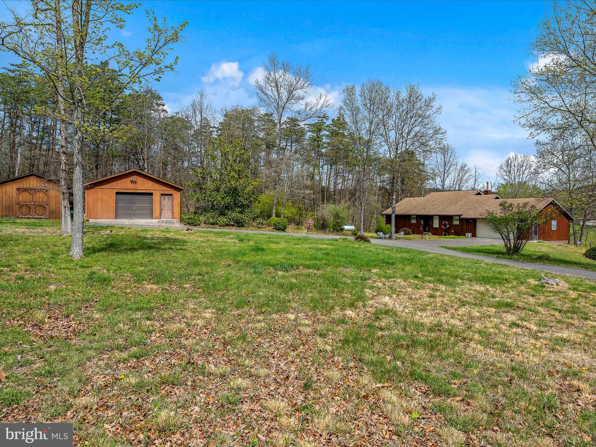 80 Spring Valley Ln
