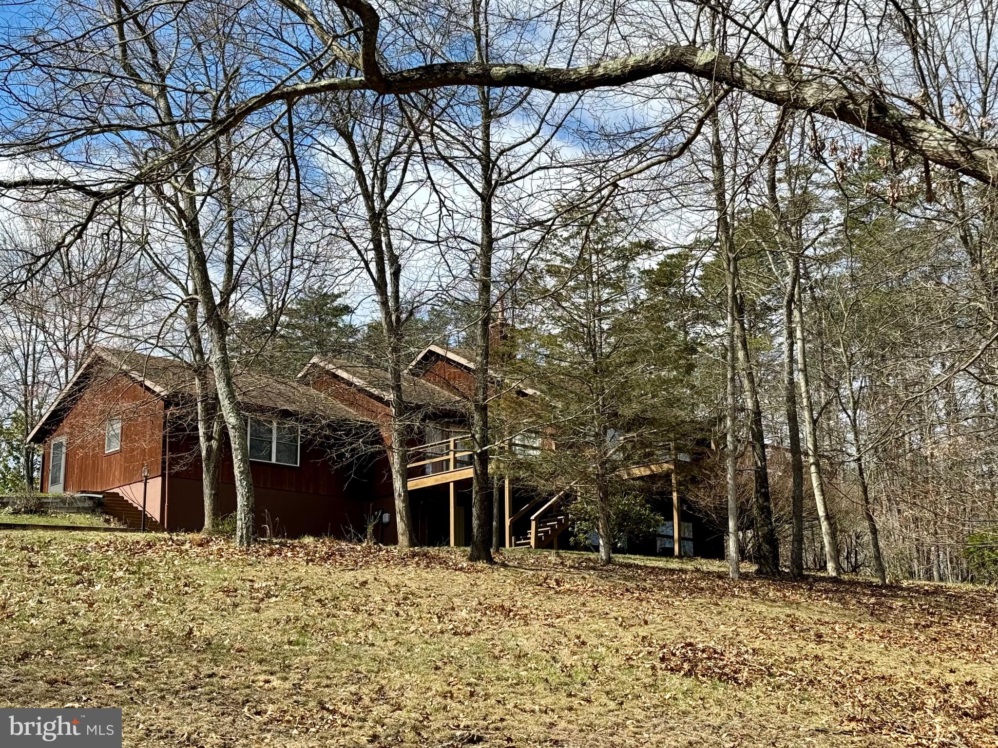 80 Spring Valley Ln