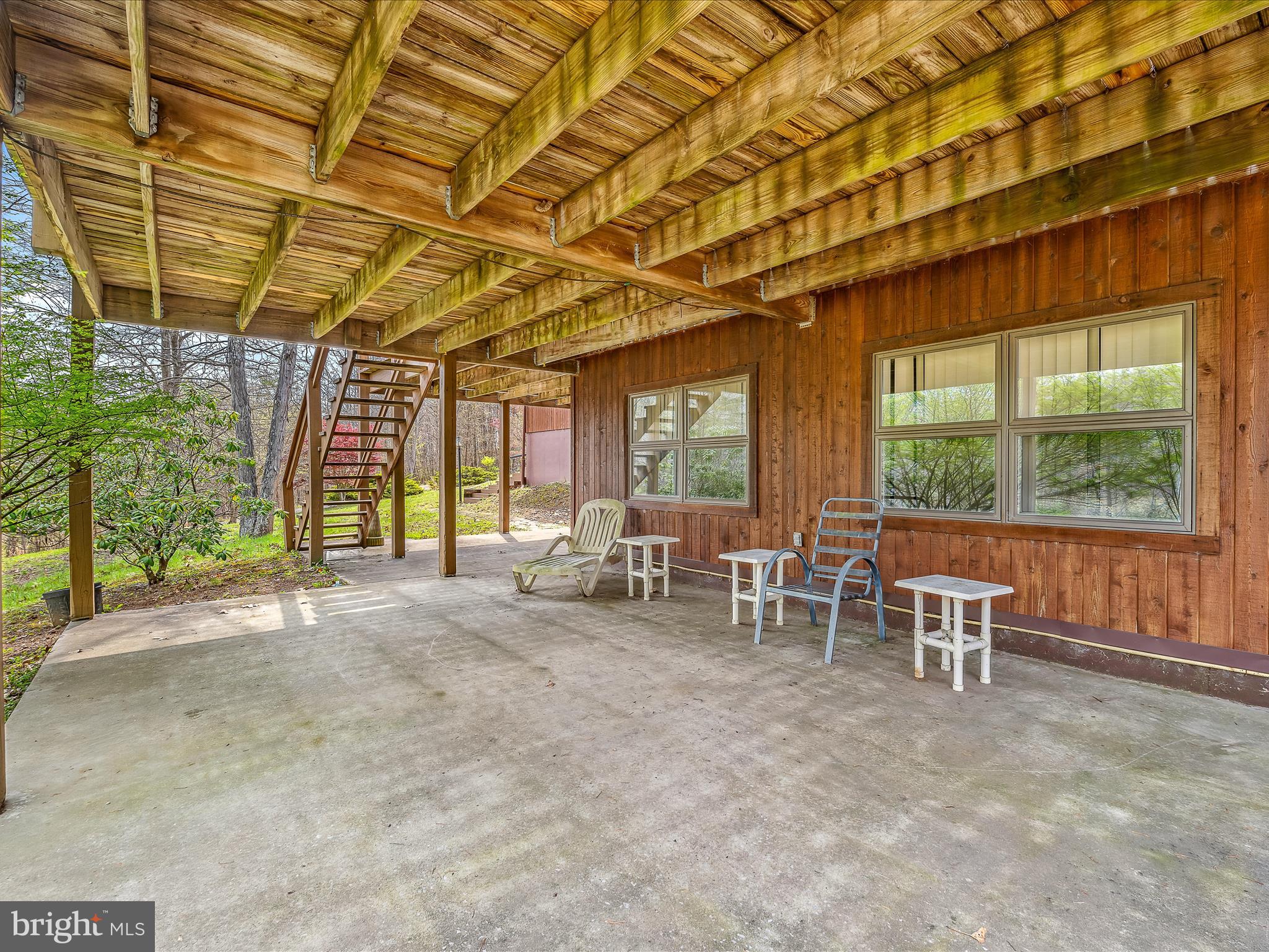 80 Spring Valley Ln