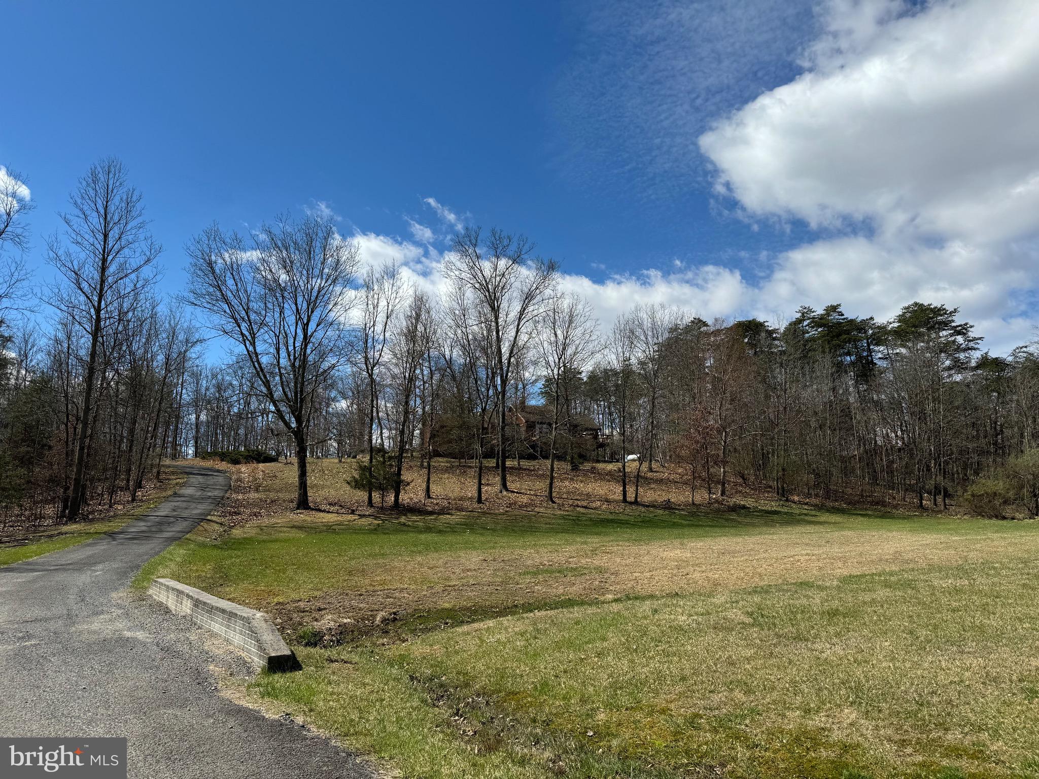 80 Spring Valley Ln
