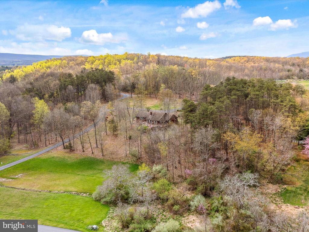 80 Spring Valley Ln